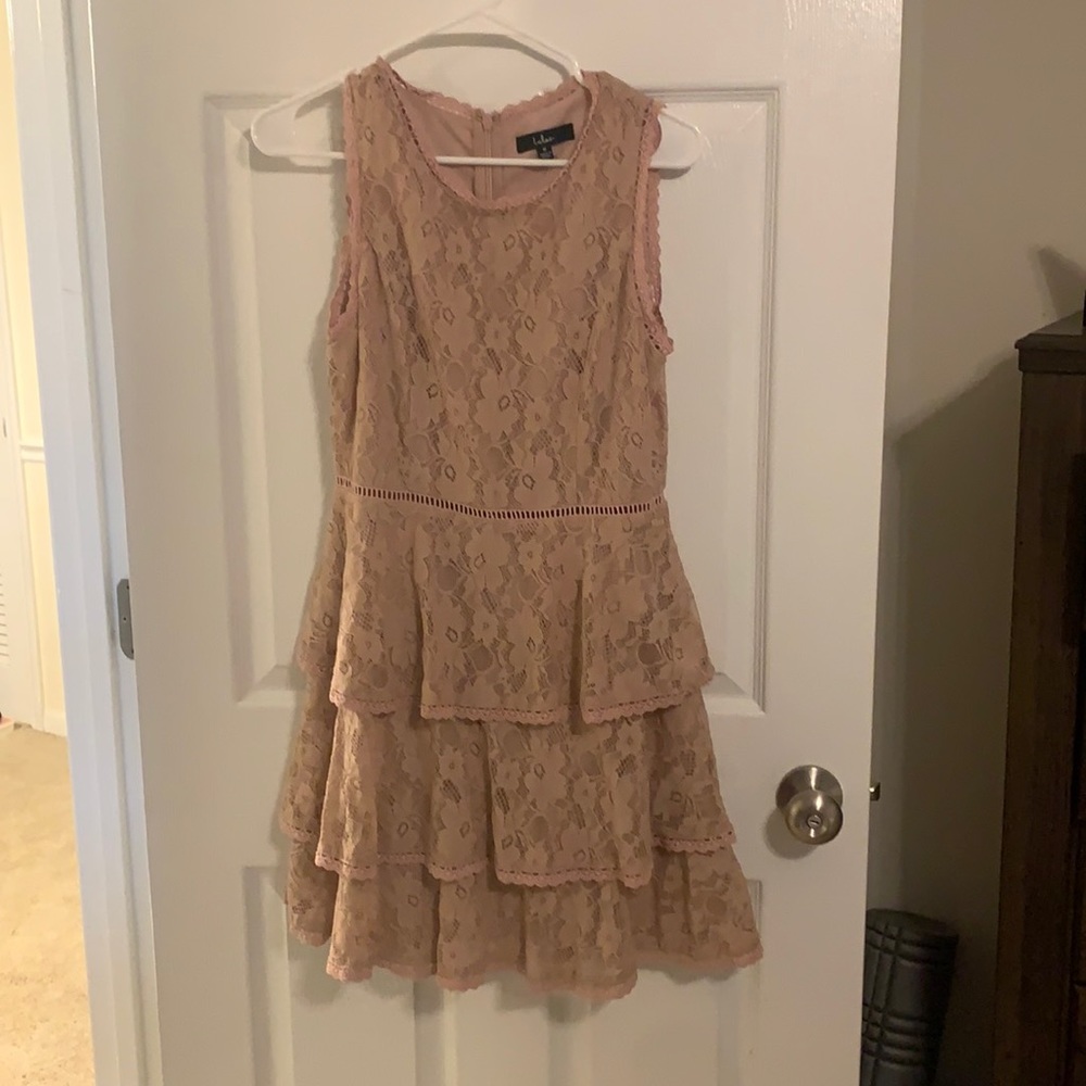 Blush Lulus lace tiered dress